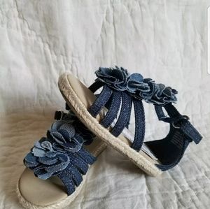 Toddler Girls Size 5 sandals, denim sparkle
